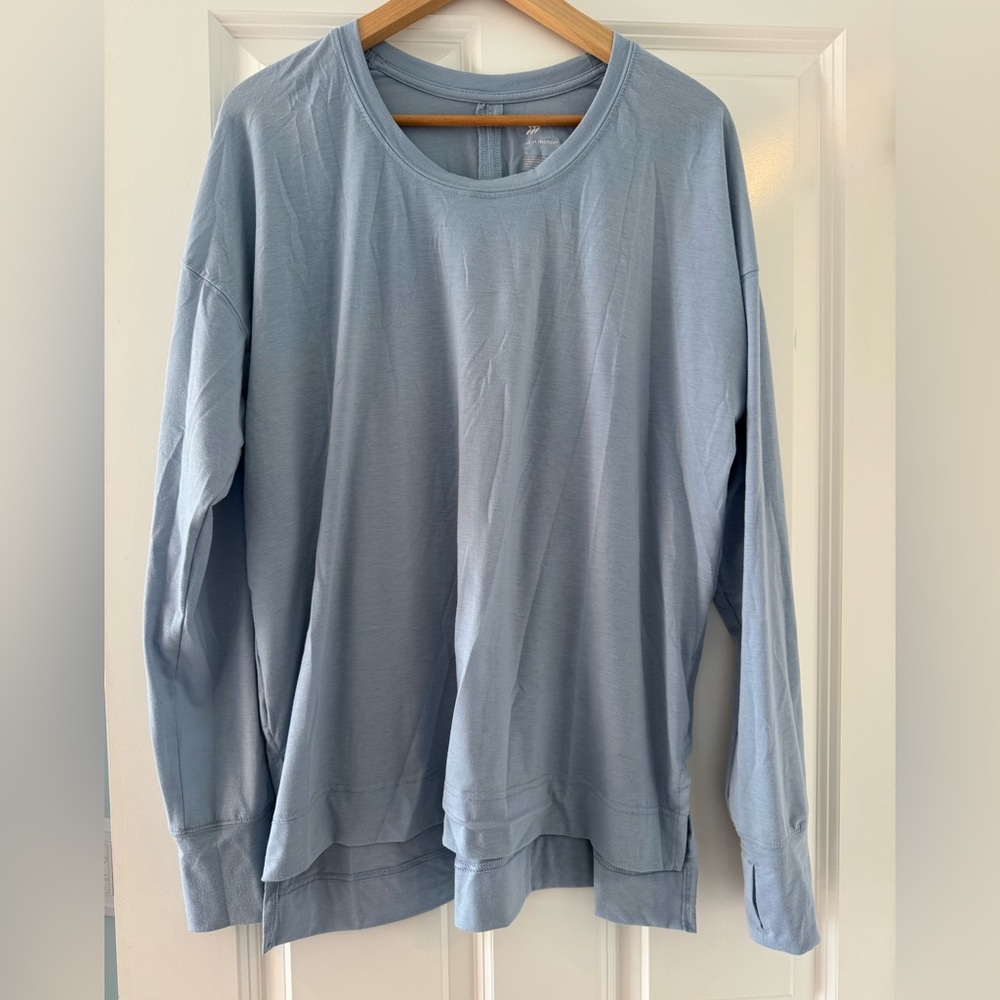 All in motion Target long sleeve top blue size XL never worn cleaning out closet